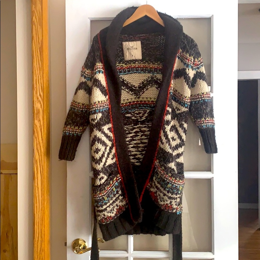 Hollister sweater